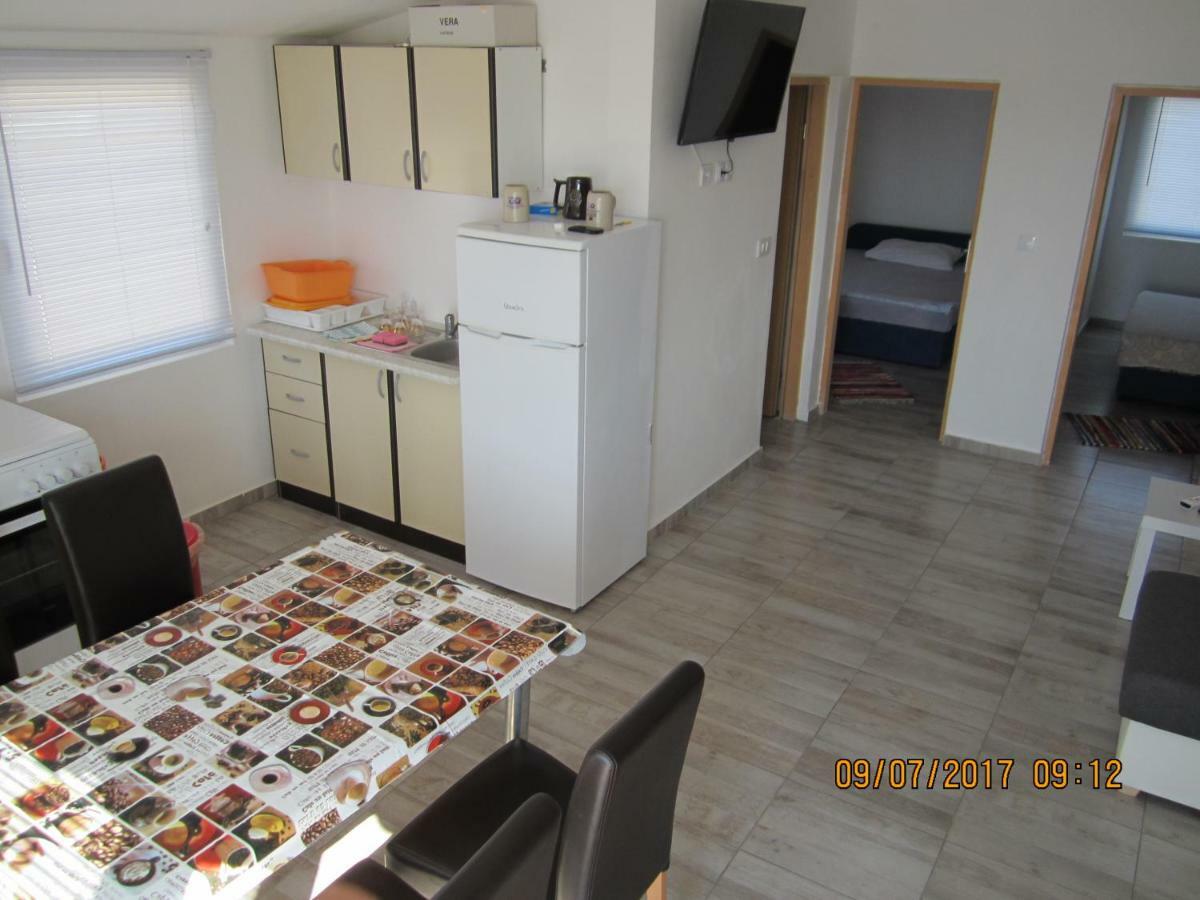 Apartment Nena Vir Exterior photo